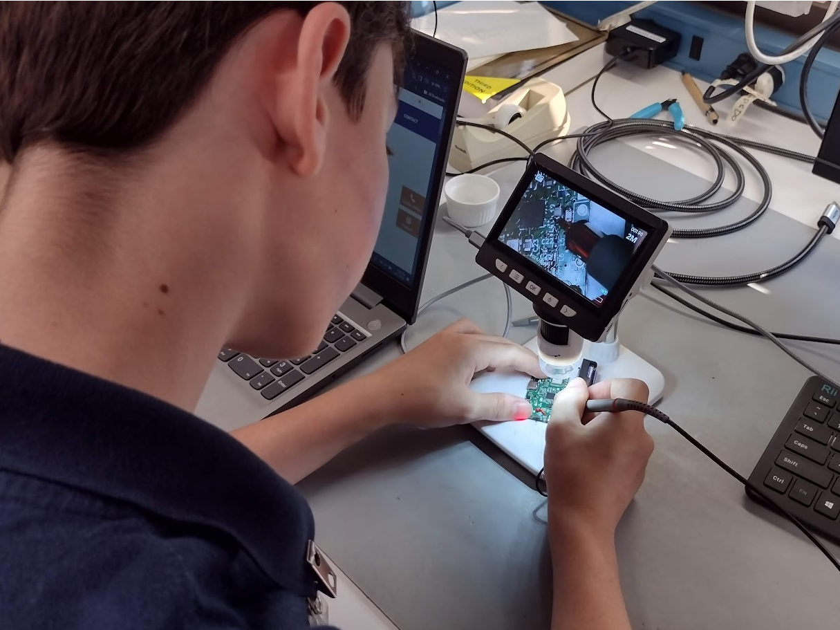Soldering of Tiny4FSK boards